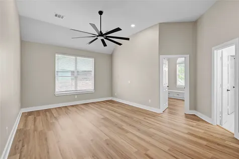 9406 Fern Wood Forest Houston TX 77040