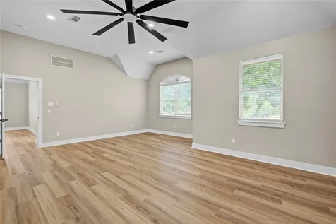 9406 Fern Wood Forest Houston TX 77040
