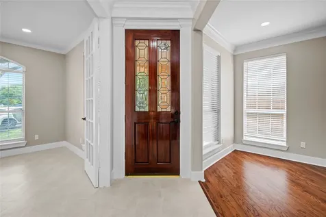 9406 Fern Wood Forest Houston TX 77040