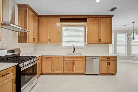 9406 Fern Wood Forest Houston TX 77040