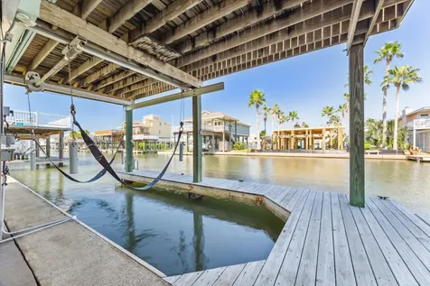 22032 Matagorda Drive Galveston TX 77554