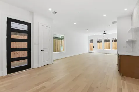 1436 Alexander Street Houston TX 77008