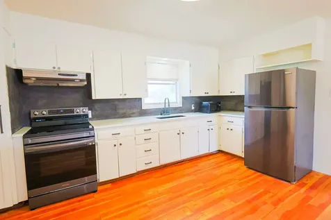 909 E Sarah Street Cuero TX 77954