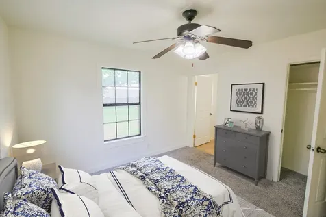 909 E Sarah Street Cuero TX 77954