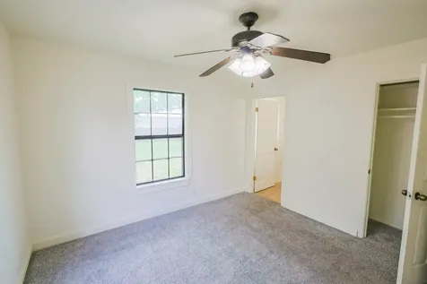 909 E Sarah Street Cuero TX 77954