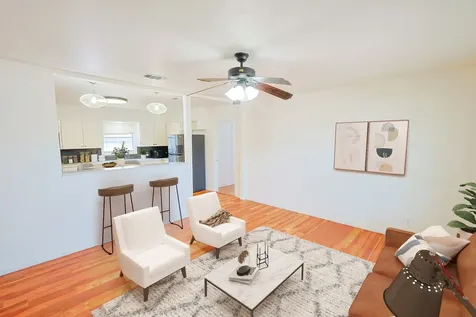 909 E Sarah Street Cuero TX 77954