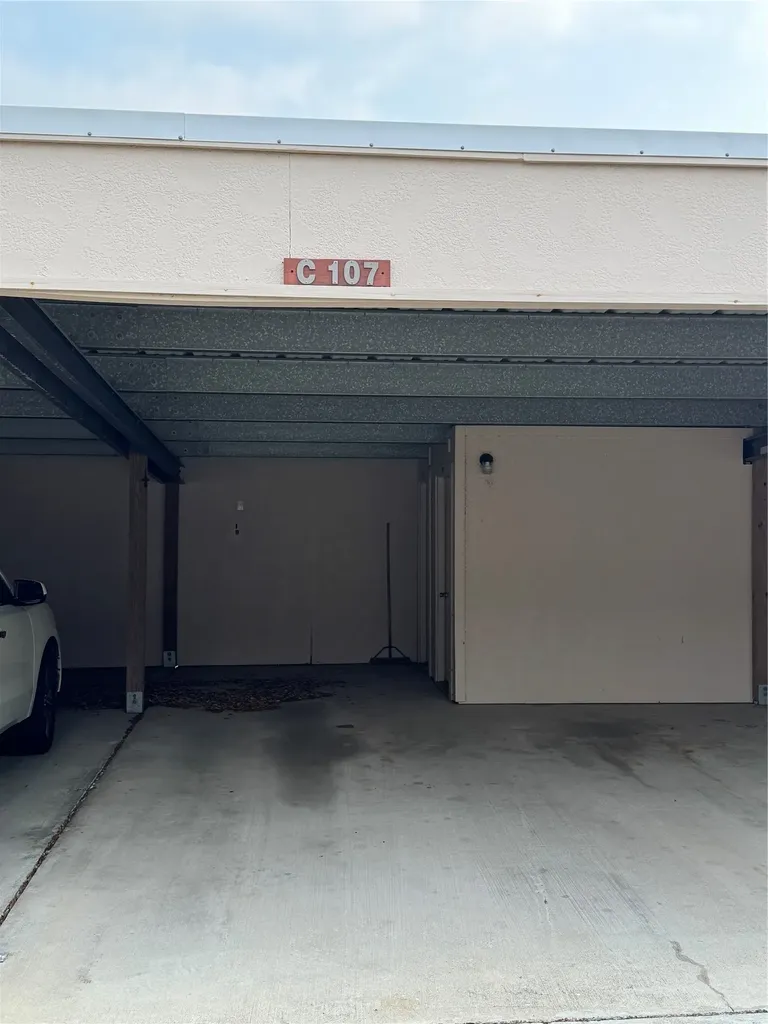 221 Marion Drive 107c Rockport TX 78382