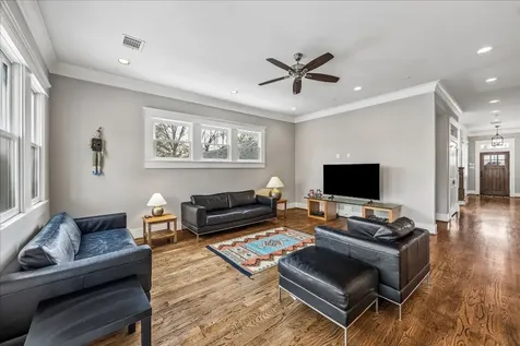 635 13th Street Houston TX 77008