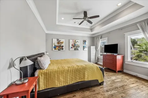 635 13th Street Houston TX 77008