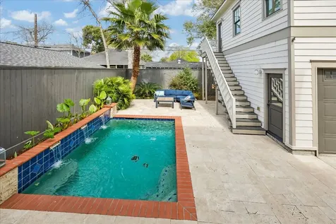 635 13th Street Houston TX 77008