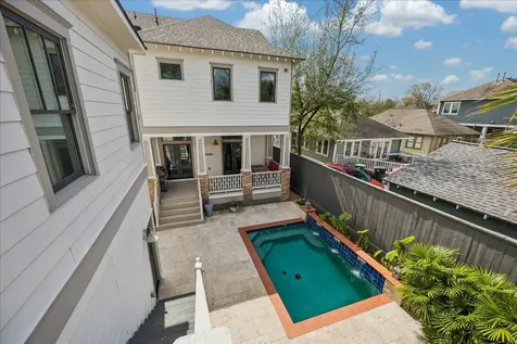 635 13th Street Houston TX 77008