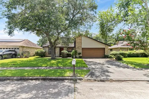 14 Sarita Road Angleton TX 77515