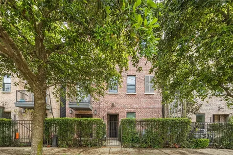 2825 Hicks Street Houston TX 77007