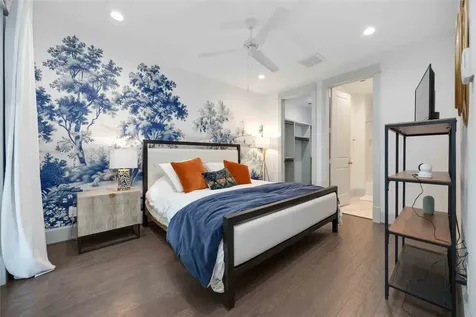 2825 Hicks Street Houston TX 77007