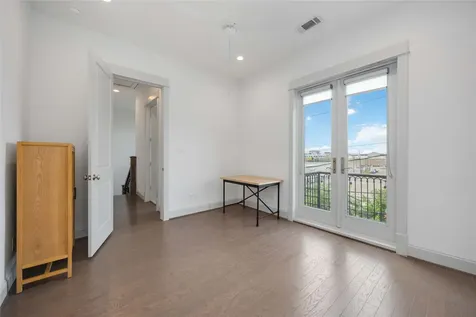 2825 Hicks Street Houston TX 77007