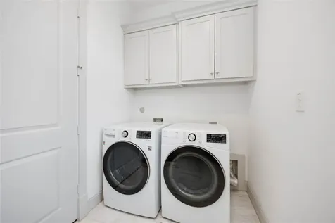 2825 Hicks Street Houston TX 77007