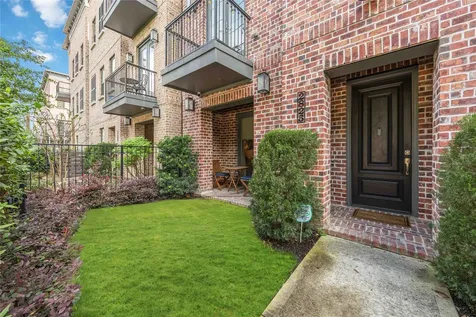 2825 Hicks Street Houston TX 77007