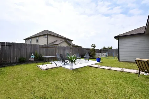 308 Spruce Oak Lane Waller TX 77484