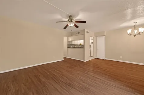 3400 Timmons Lane 31 Houston TX 77027