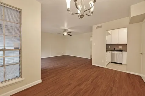 3400 Timmons Lane 31 Houston TX 77027