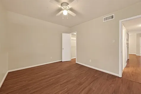 3400 Timmons Lane 31 Houston TX 77027