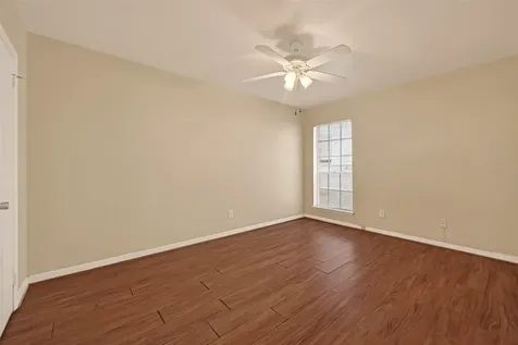 3400 Timmons Lane 31 Houston TX 77027