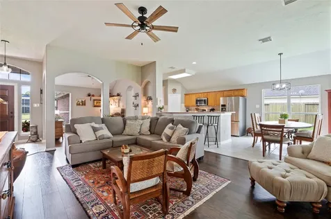 615 N Starboard Street Crosby TX 77532