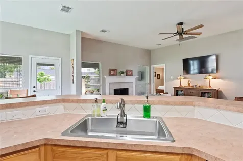 615 N Starboard Street Crosby TX 77532