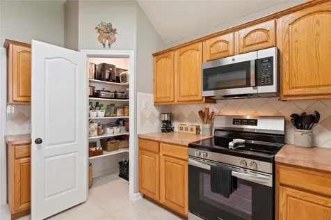 615 N Starboard Street Crosby TX 77532