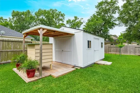 615 N Starboard Street Crosby TX 77532