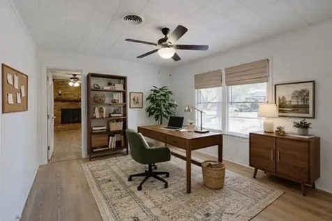 606 Wheelock Street Hearne TX 77859