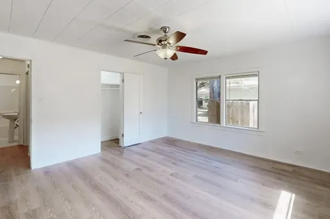 606 Wheelock Street Hearne TX 77859