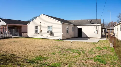 423 Exchange Street Houston TX 77020