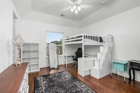 5319 Braesheather Drive Houston TX 77096