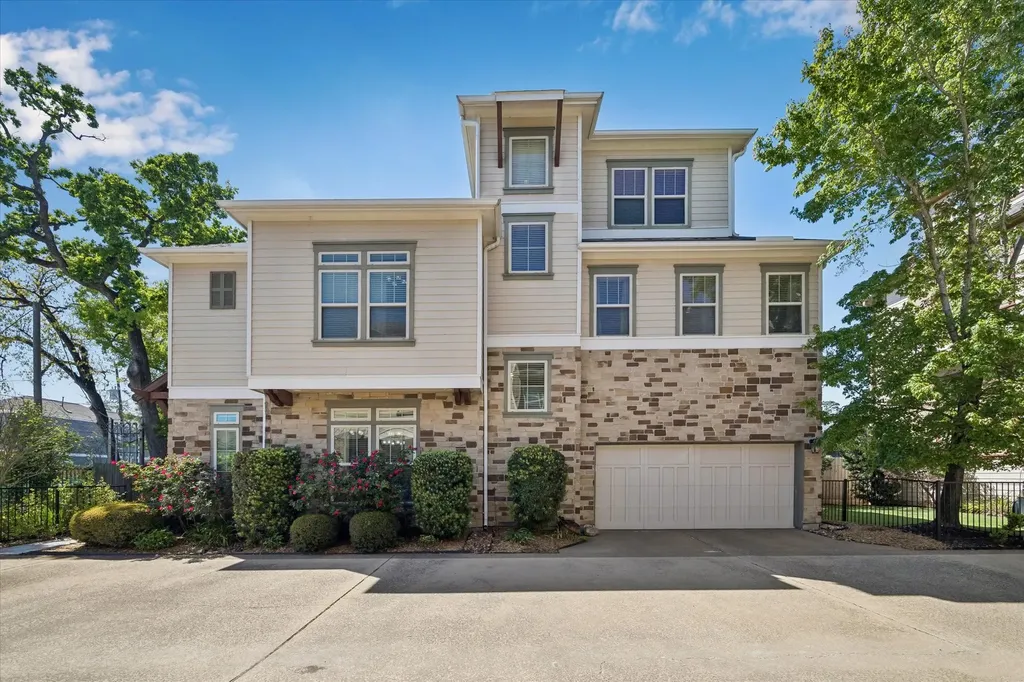 922 Fisher Street F Houston TX 77018