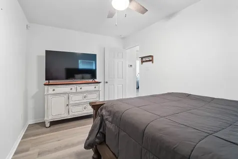 5003 Forest Hurst Glen Spring TX 77373