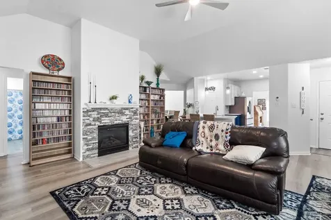 5003 Forest Hurst Glen Spring TX 77373