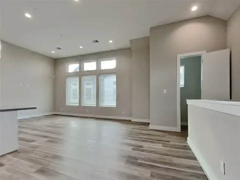 5902 Gardendale Drive F Houston TX 77092