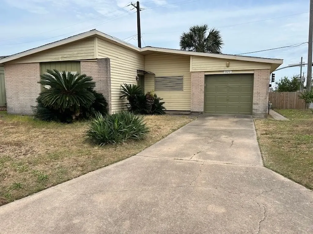 325 Mackeral Street Galveston TX 77550