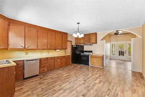 327 12th Street Somerville TX 77879
