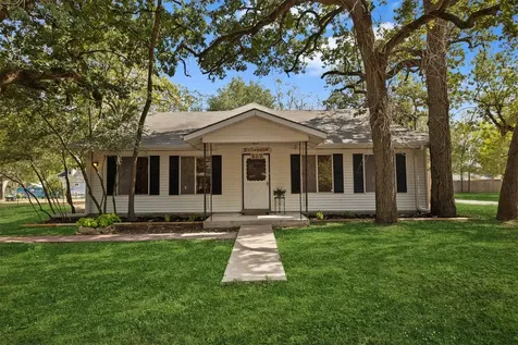 327 12th Street Somerville TX 77879