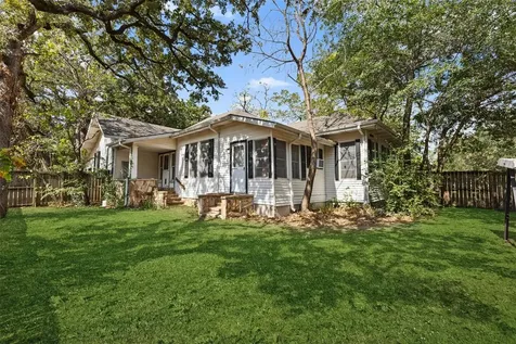 327 12th Street Somerville TX 77879