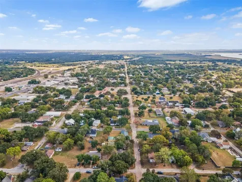 327 12th Street Somerville TX 77879