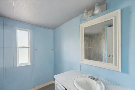 1643 County Road 3545 Cleveland TX 77327