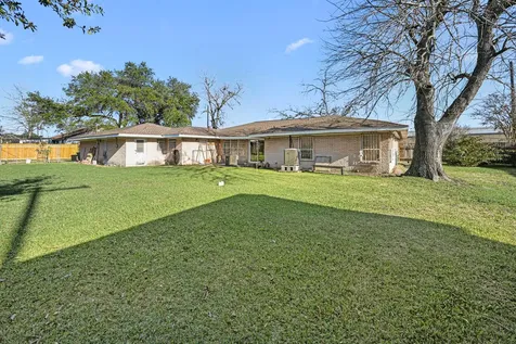 2109 Britton Street Baytown TX 77520