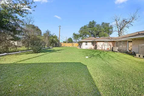 2109 Britton Street Baytown TX 77520