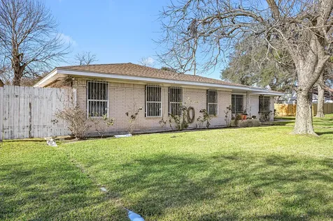 2109 Britton Street Baytown TX 77520