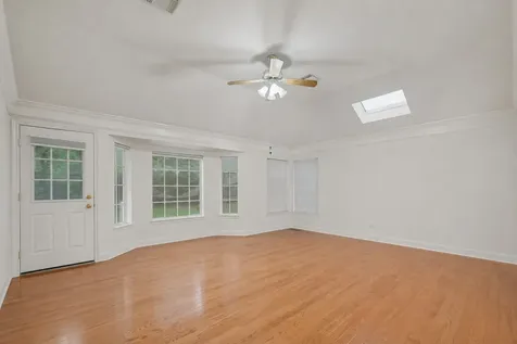 911 Lake Country Drive Seabrook TX 77586
