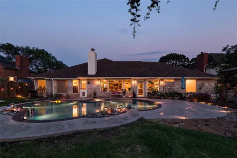 911 Lake Country Drive Seabrook TX 77586