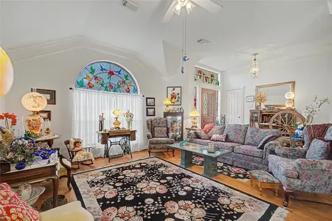911 Lake Country Drive Seabrook TX 77586